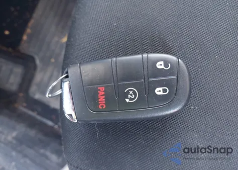 2018 Jeep Renegade Latitude 4X4 из США, поврежденный, VIN ZACCJBBB2JPH65825